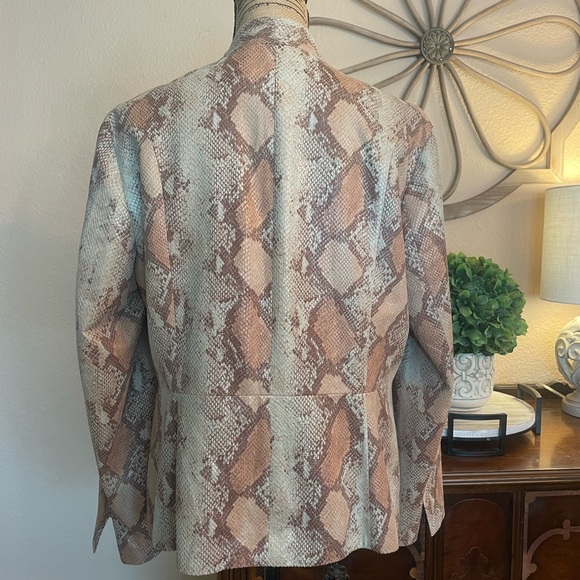 Chico’s Animal Print Open Style Jacket - Picture 13 of 16